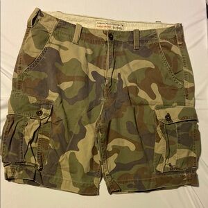 American Eagle Outfitters Classic Camo Cargo Shorts